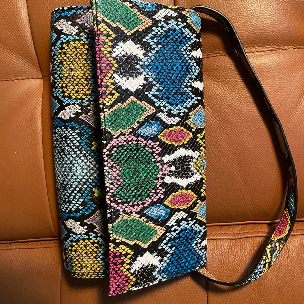Faux leather snake print - shoulder purse.